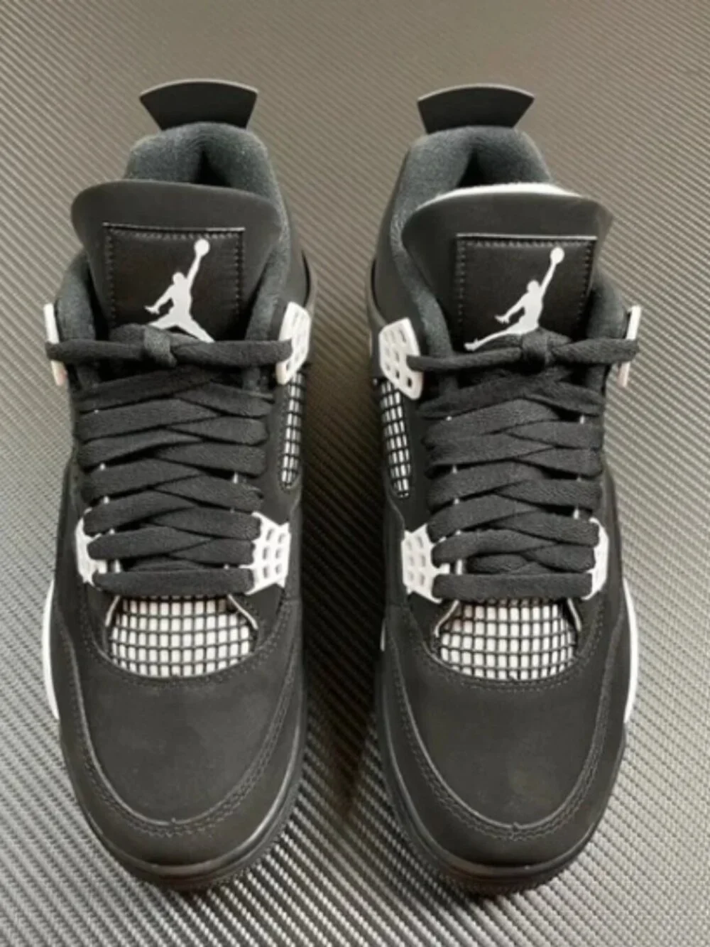 Air Jordan 4 Retro White Thunder